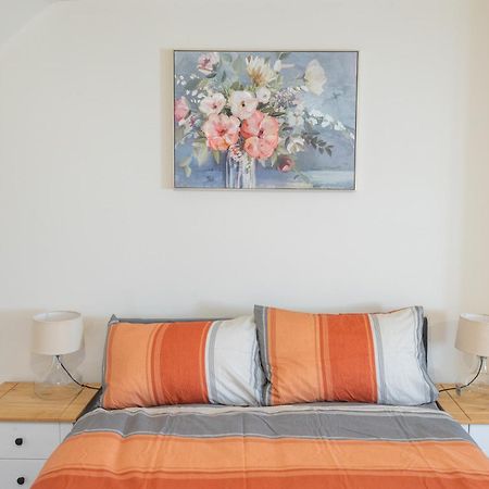 Home In Hugglescote - Long Stays Coalville Extérieur photo